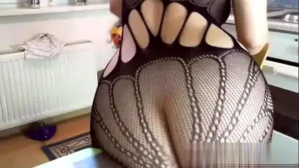 Milf show it all on webcam