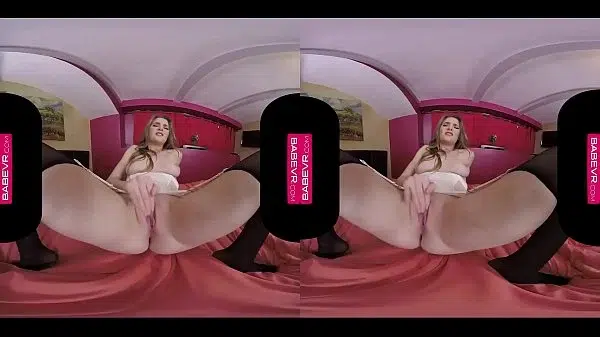 Ashley Lane Blonde Cutie wants to show you her pussy in VR!