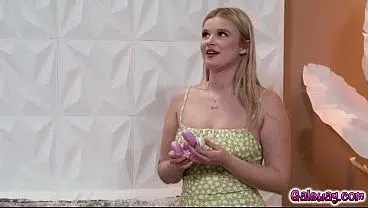 Blondes Toy Surprise Turns Lesbian