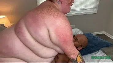 SSBBW FUCKS FAN