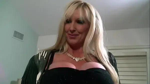 A Japanese man who loves blondes crosses the Pacific Ocean alone to have sex with American MILFs! pt1