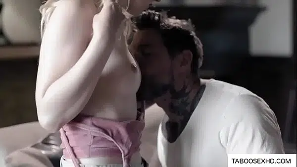 Young blonde girl gettig fucked